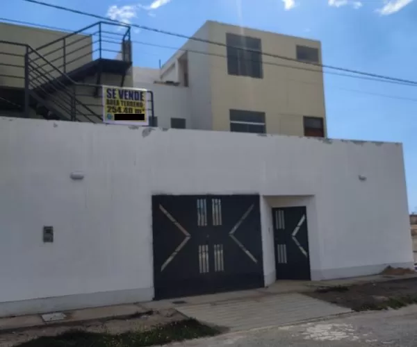 Casa en Pimentel Dentro de Urbanización Los Ficus