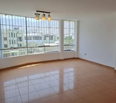 VENTA DE HERMOZO DEPARTAMENTO EN LA MOLINA