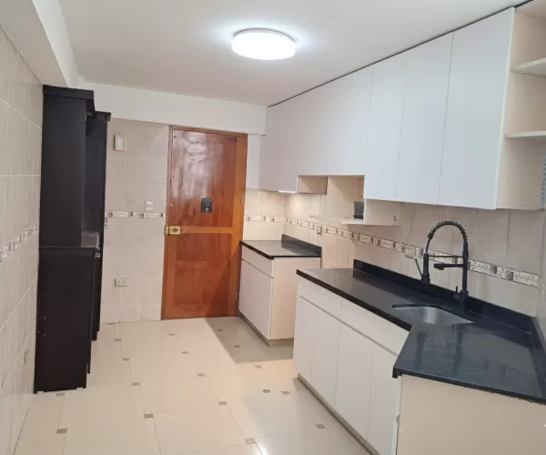 VENTA DE HERMOZO DEPARTAMENTO EN LA MOLINA